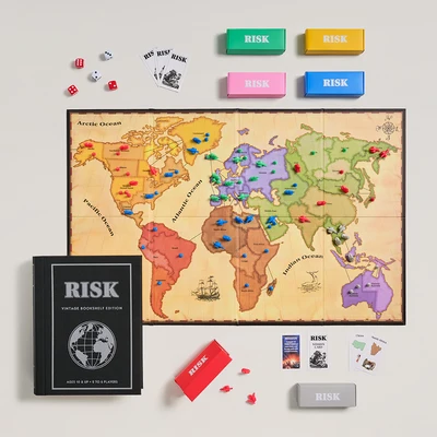 RISK VINTAGE BOOKSHELF EDITION - PRE-ORDER
